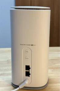 Speed Wi-Fi HOME 5G L13本体に楽天モバイルのnano SIMをセットした様子